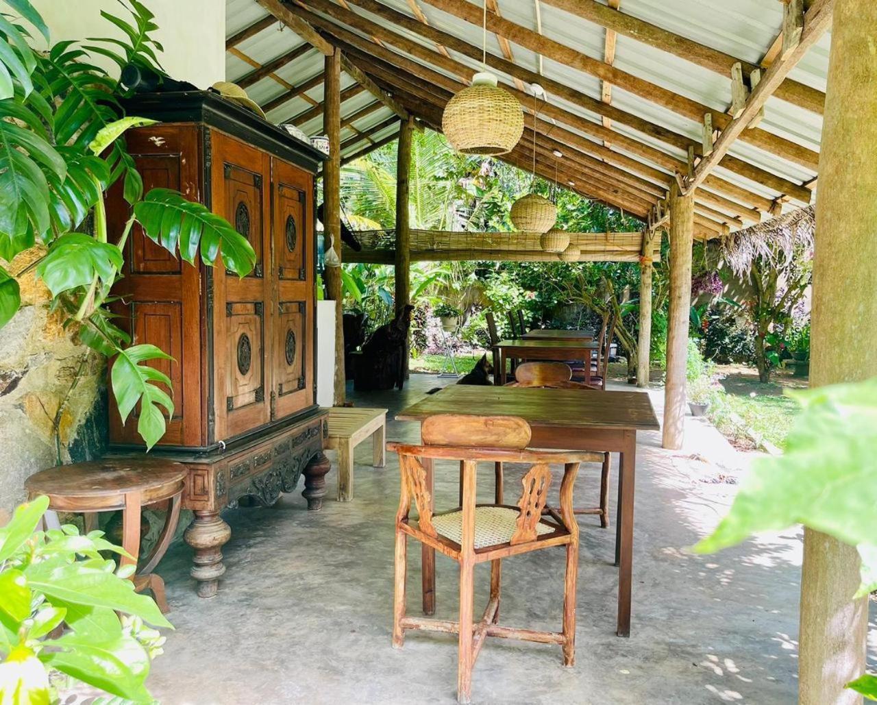 Villa Fiori Hikkaduwa Exterior photo